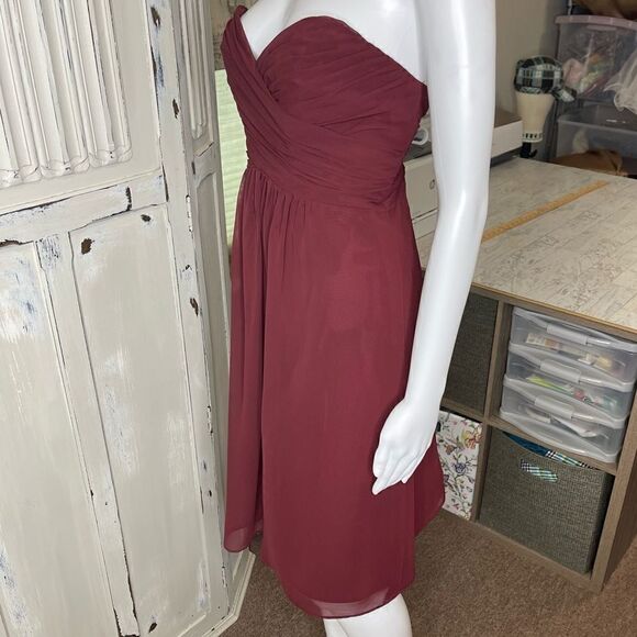 Alfred Angelo Maroon Chiffon Layers Princess Bodice Strapless Prom Dress - Picture 6 of 15